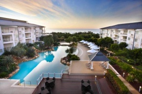 Quiet Apartment in Mantra Salt Beach by uHoliday - 2BR, 1BR and Hotel Room configurations available